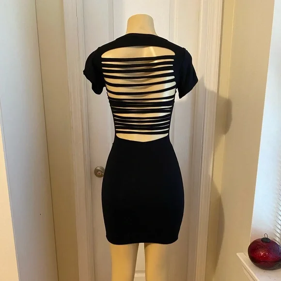 Unique dress size M - Picture 2 of 2